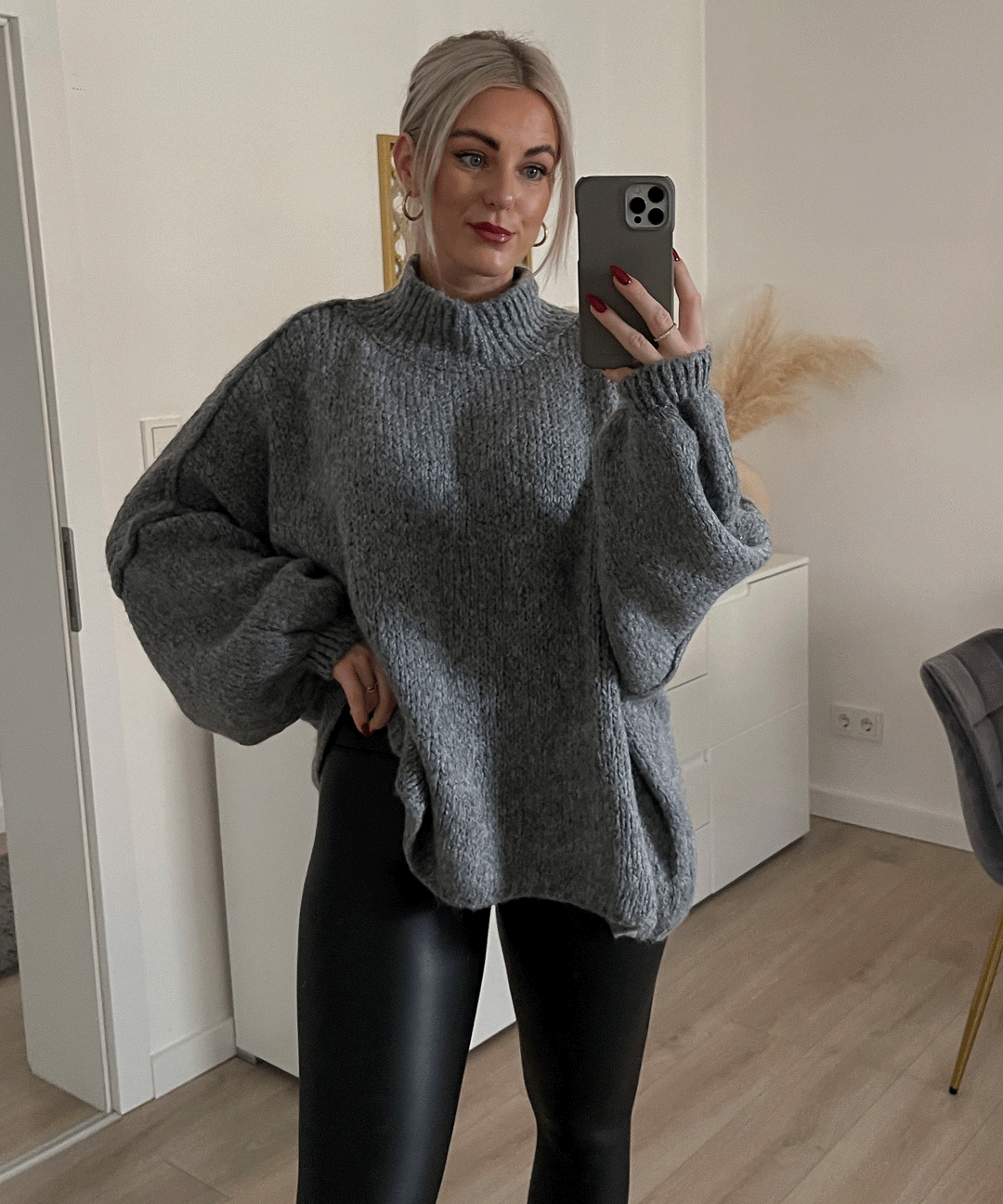 Clara - Lightweight Knitted Sweater